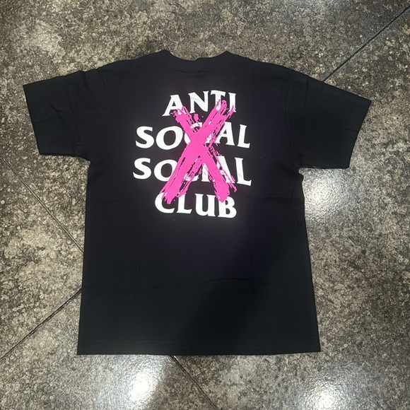 anti social social club tee! 4 LEFT!!! JUST NEED GONE - Picture 2 of 4